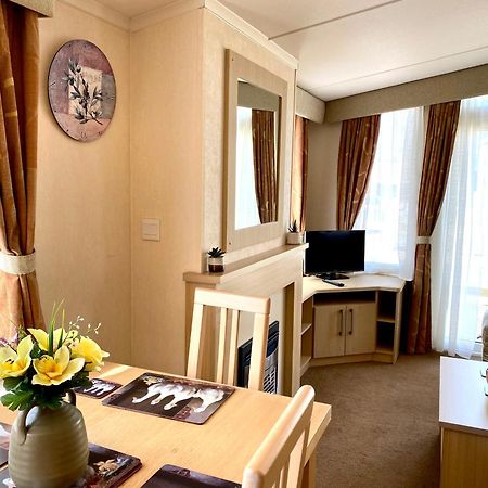 Elletson Park Wood Fired Hot Tubs, Caravans & Pods Pilling 외부 사진
