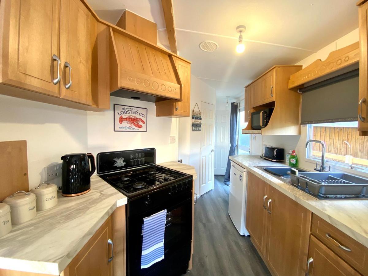 Elletson Park Wood Fired Hot Tubs, Caravans & Pods Pilling 외부 사진