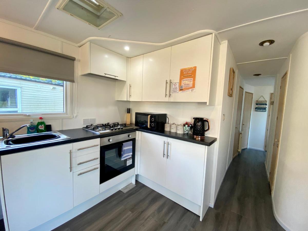 Elletson Park Wood Fired Hot Tubs, Caravans & Pods Pilling 외부 사진