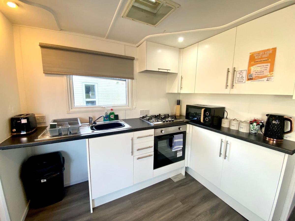Elletson Park Wood Fired Hot Tubs, Caravans & Pods Pilling 외부 사진